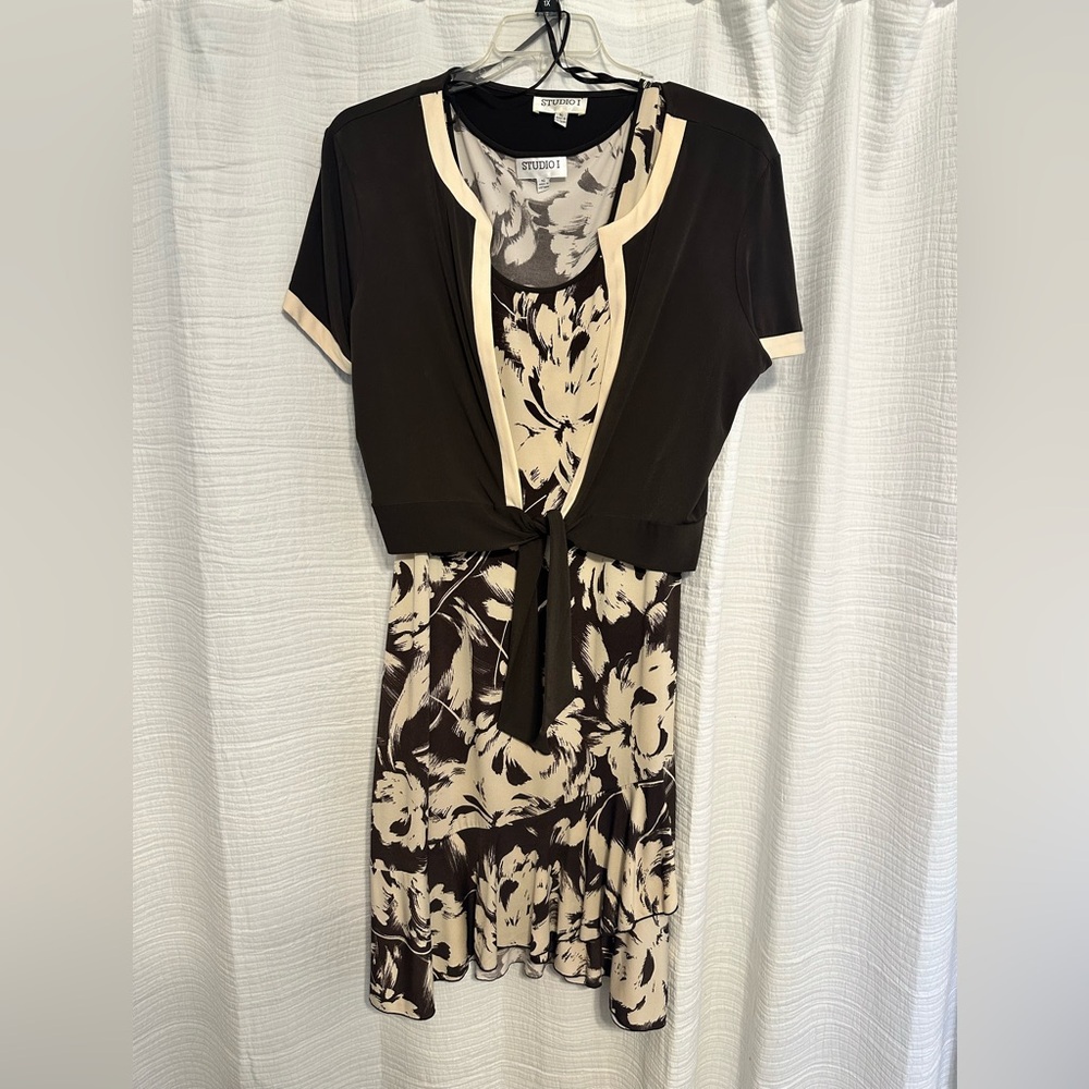 Studio I Black and Cream Floral Midi Dress